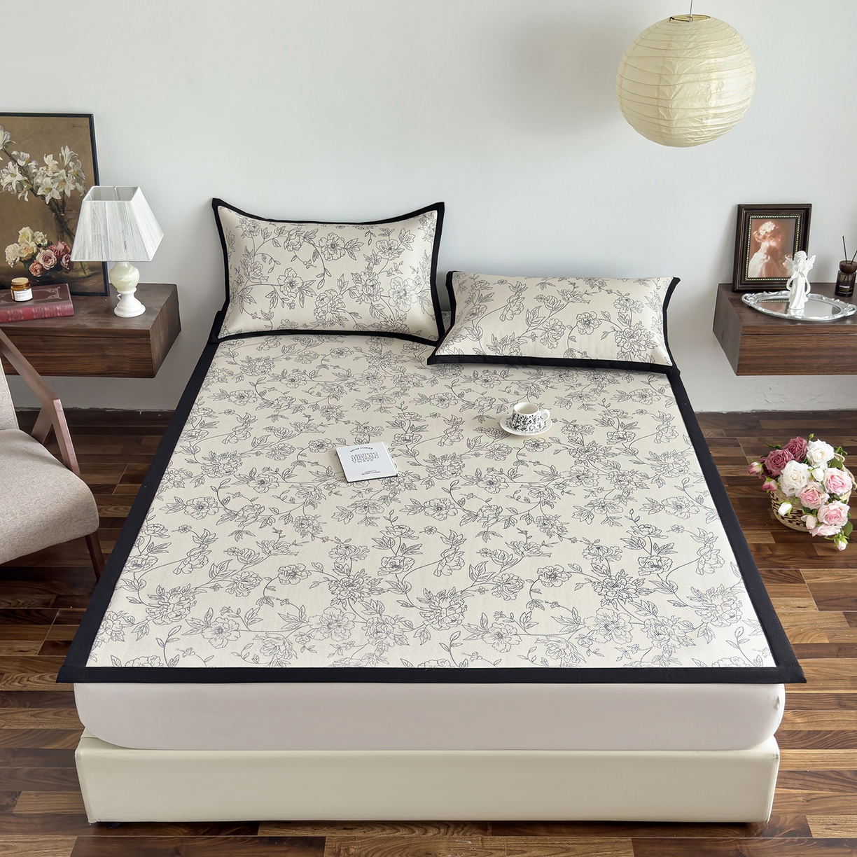 91家纺网 家纺一手货源 找家纺 圣比熊 2026新款高织密高品质印花冰藤凉席席子三件套 素描牡丹-床席款