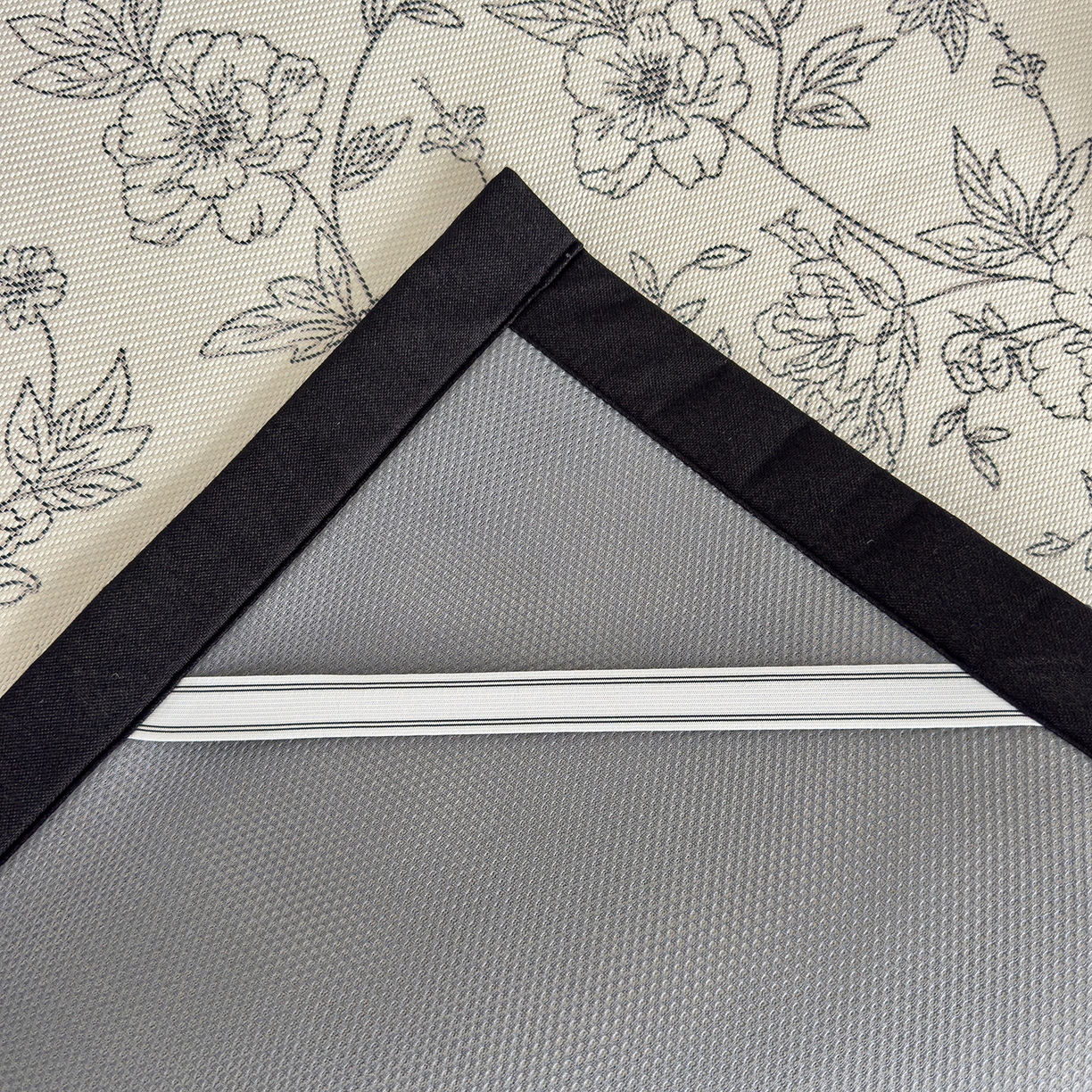 91家纺网 家纺一手货源 找家纺 圣比熊 2026新款高织密高品质印花冰藤凉席席子三件套 素描牡丹-床席款