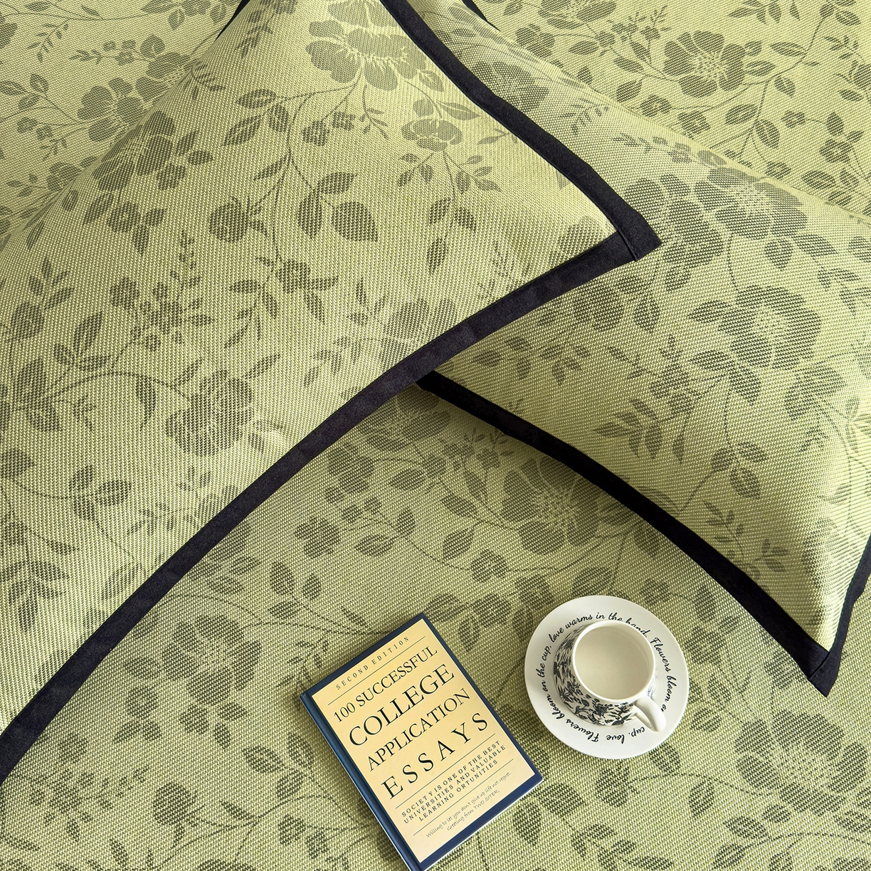 91家纺网 家纺一手货源 找家纺 圣比熊 2026新款高织密高品质印花冰藤凉席席子三件套 苔青花屿-床席款