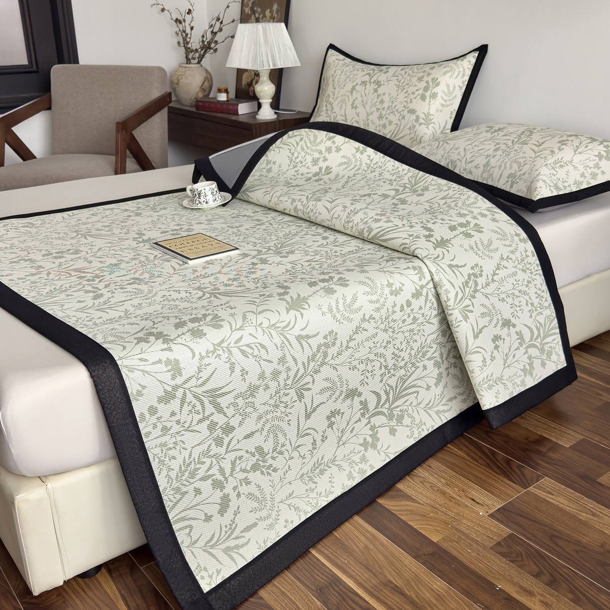 91家纺网 家纺一手货源 找家纺 圣比熊 2026新款高织密高品质印花冰藤凉席席子三件套 浅绿山野-床席款