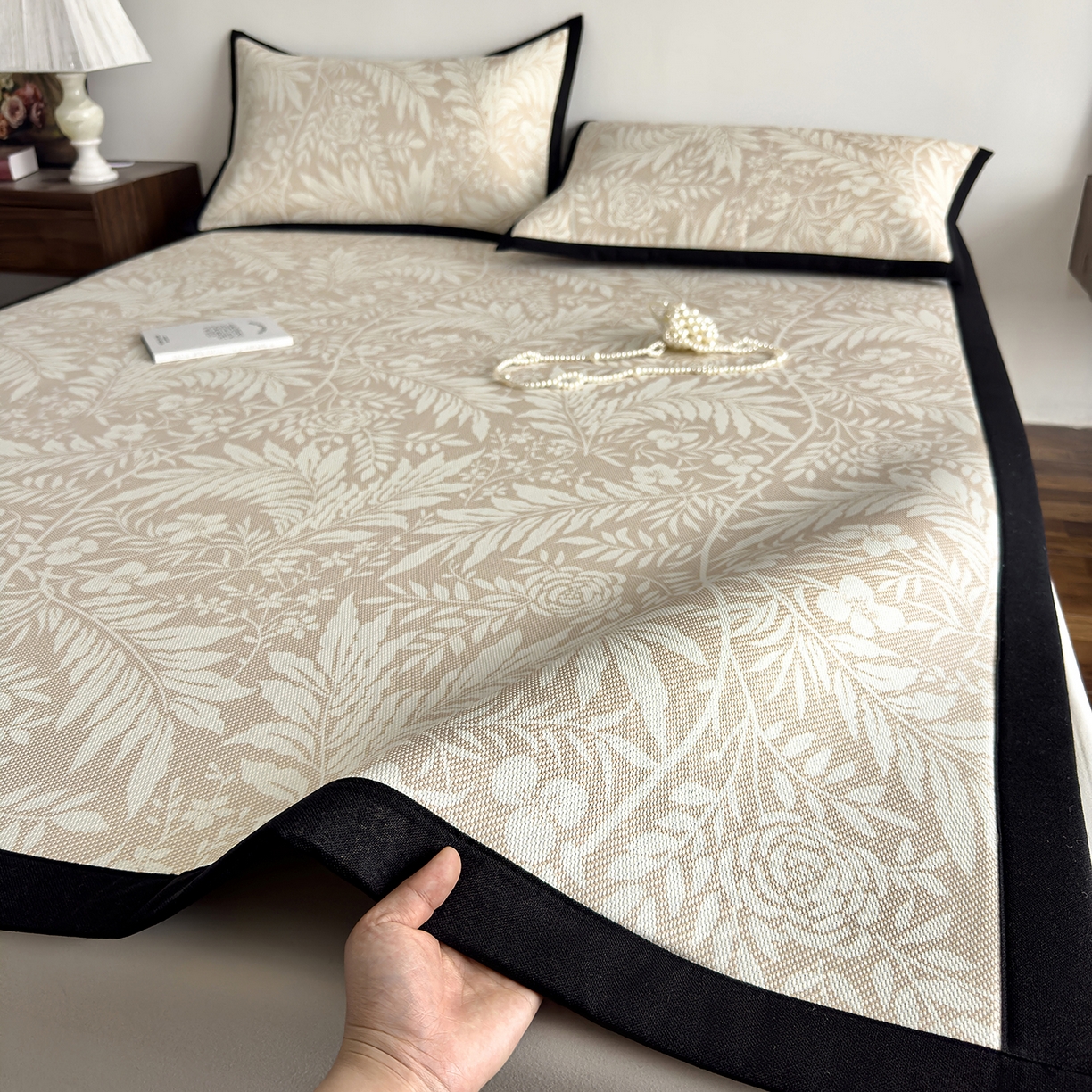 91家纺网 家纺一手货源 找家纺 （总）圣比熊 2026新款高织密高品质印花冰藤凉席席子三件套