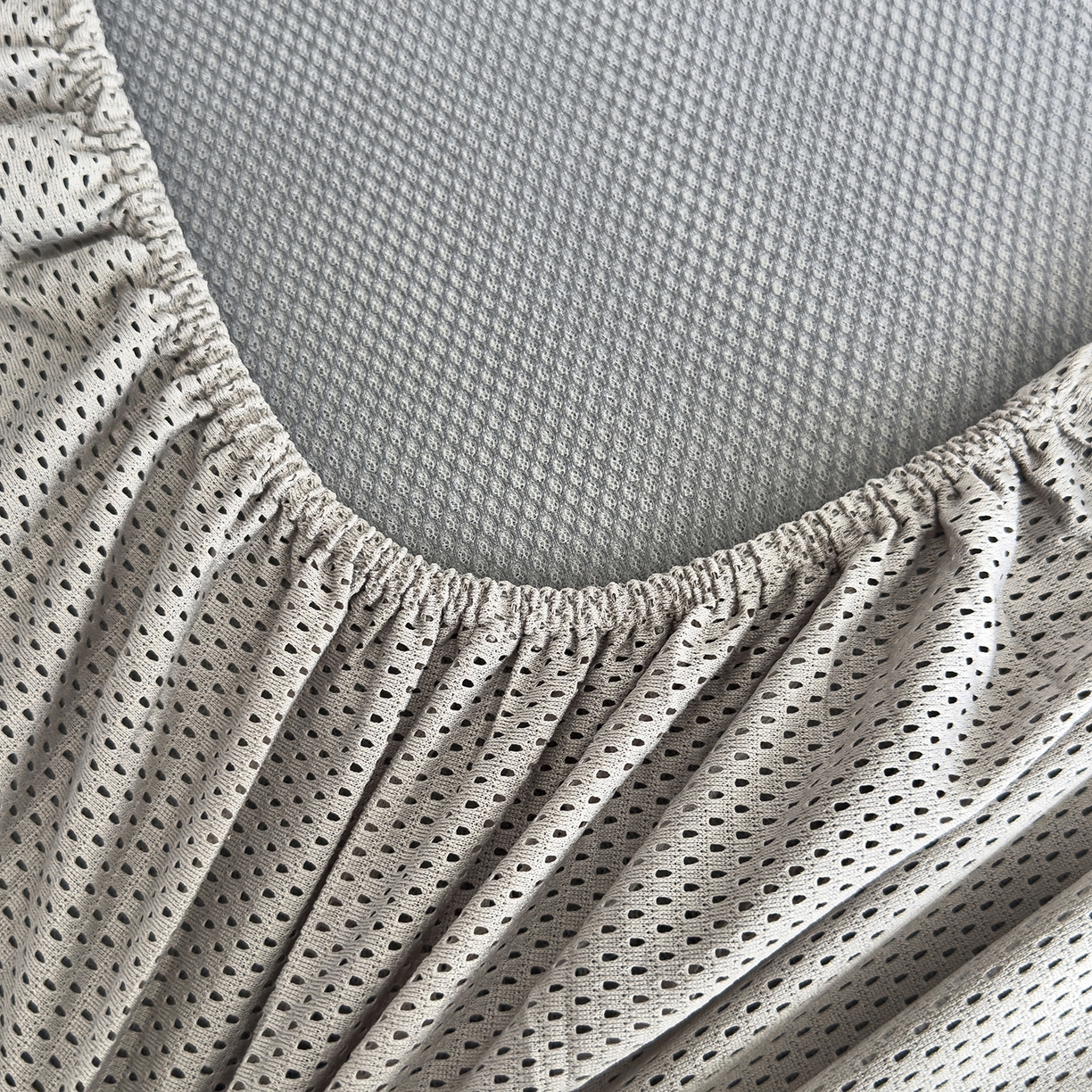 91家纺网 家纺一手货源 找家纺 圣比熊 2026新款高织密高品质印花冰藤凉席席子三件套 卡其叶纹-床笠款