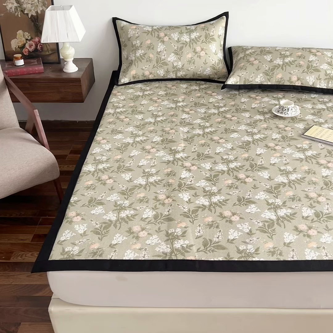 91家纺网 家纺一手货源 找家纺 （总）圣比熊 2026新款高织密高品质印花冰藤凉席席子三件套