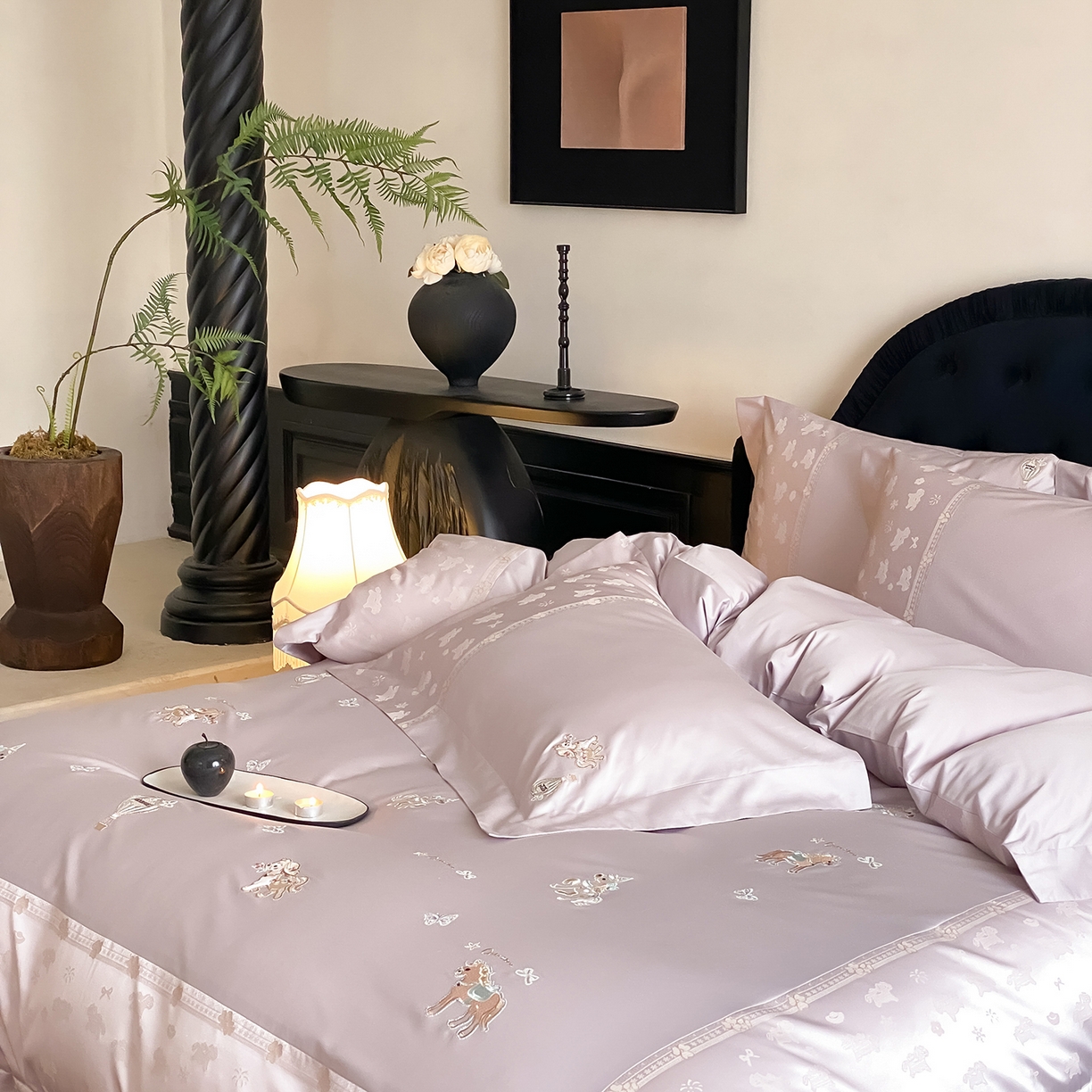 91家纺网 家纺一手货源 找家纺 太古汇家居 2026新款高精密拼接+绣花四件套-“甜心小马”系列 甜心小马-优雅紫