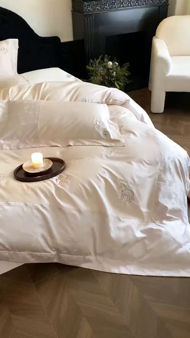 91家纺网 家纺一手货源 找家纺 太古汇家居 2026新款高精密拼接+绣花四件套-“甜心小马”系列 甜心小马-优雅紫