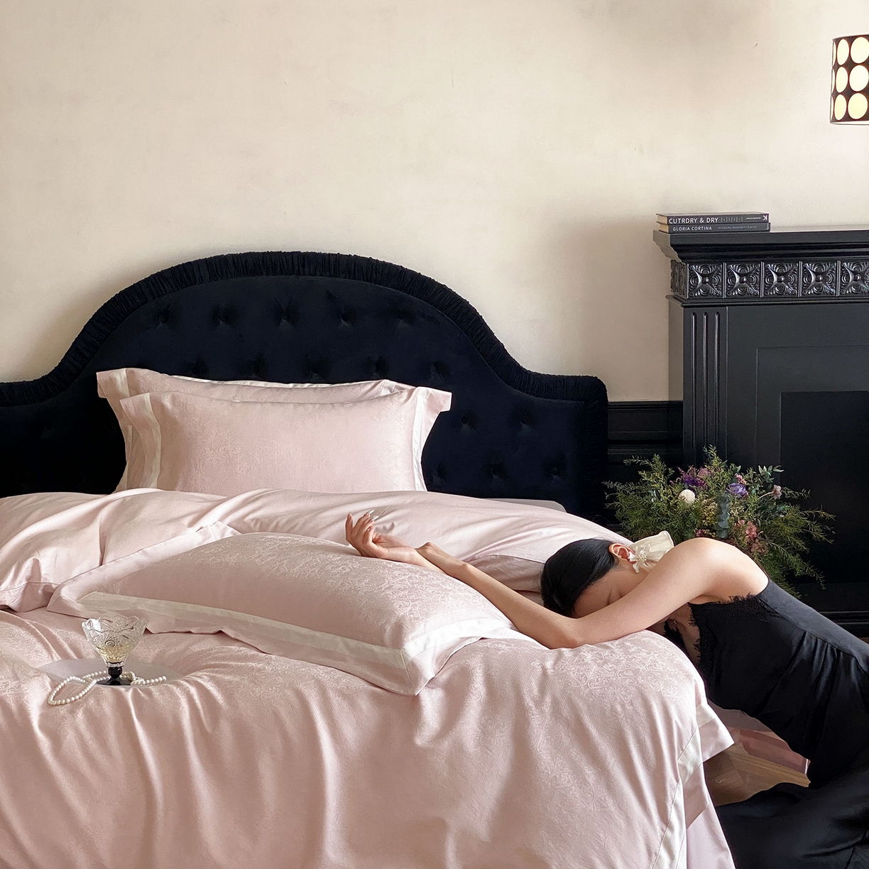 91家纺网 家纺一手货源 找家纺 太古汇家居 2026新款全棉提花“凡尔赛”系列四件套 凡尔赛-香草粉