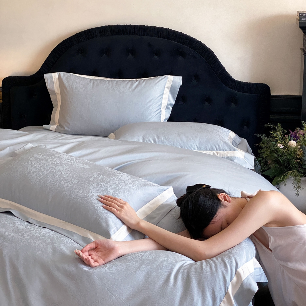 91家纺网 家纺一手货源 找家纺 太古汇家居 2026新款全棉提花“凡尔赛”系列四件套 凡尔赛-天空蓝