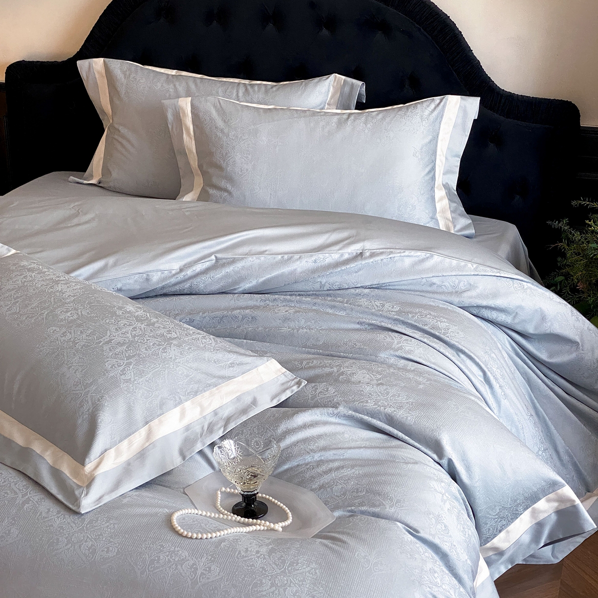 91家纺网 家纺一手货源 找家纺 太古汇家居 2026新款全棉提花“凡尔赛”系列四件套 凡尔赛-天空蓝