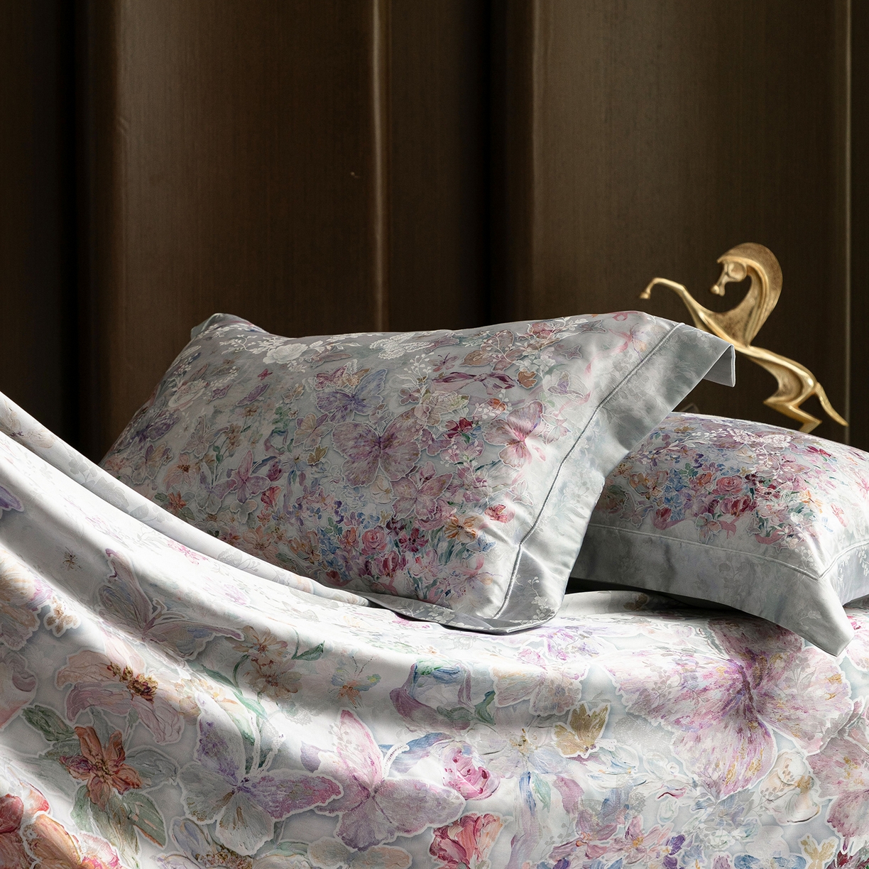 91家纺网 家纺一手货源 找家纺 （总）太古汇家居 2026新款桑真丝“花蝶绮梦”系列四件套