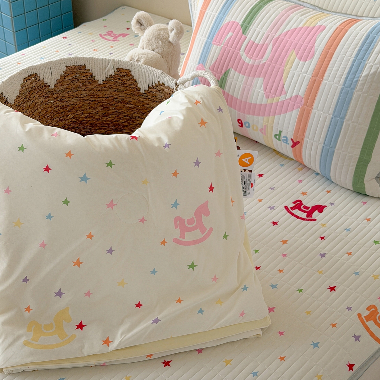 91家纺网 家纺一手货源 找家纺 桃子家居 2026新款A类小清新卡通数码印花混搭小冰皮夏被夏凉被空调被席子凉席四件套 小冰皮-星梦小马