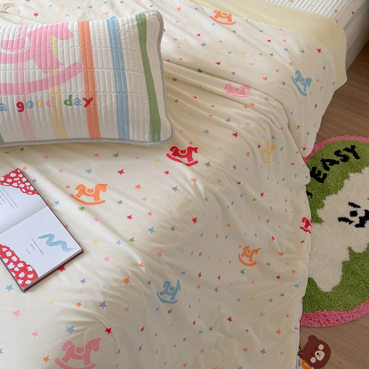 91家纺网 家纺一手货源 找家纺 桃子家居 2026新款A类小清新卡通数码印花混搭小冰皮夏被夏凉被空调被席子凉席四件套 小冰皮-星梦小马