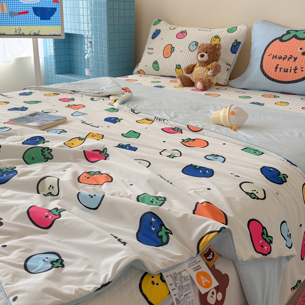91家纺网 家纺一手货源 找家纺 桃子家居 2026新款A类小清新卡通数码印花混搭小冰皮夏被夏凉被空调被席子凉席四件套 小冰皮-夏日果味