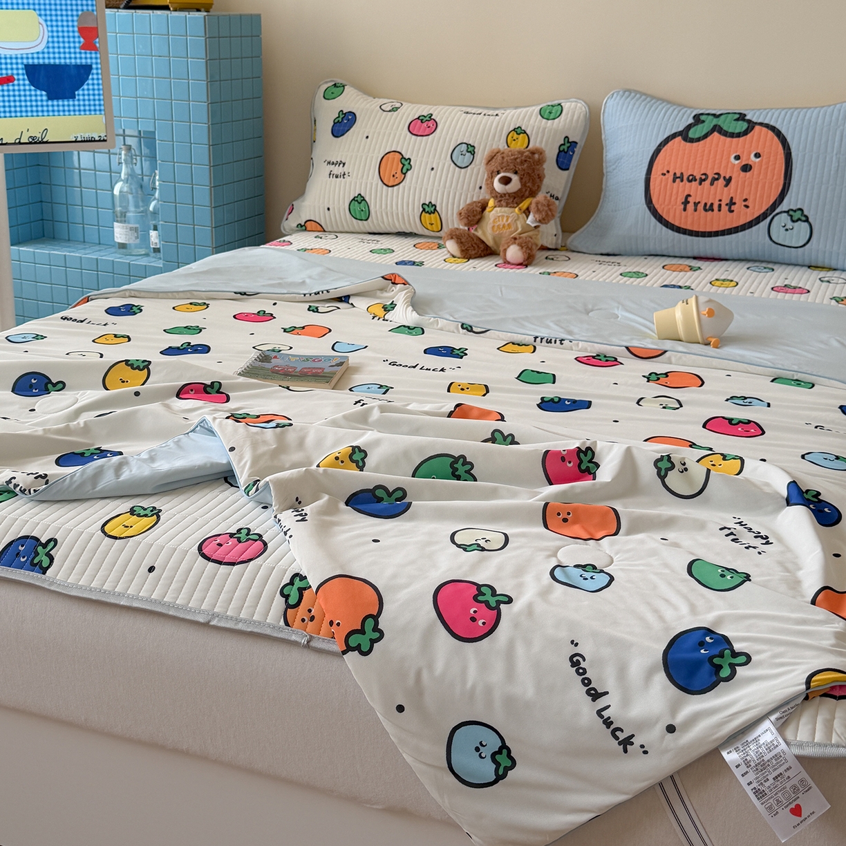 91家纺网 家纺一手货源 找家纺 桃子家居 2026新款A类小清新卡通数码印花混搭小冰皮夏被夏凉被空调被席子凉席四件套 小冰皮-夏日果味