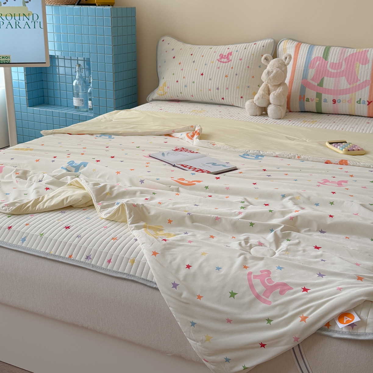 91家纺网 家纺一手货源 找家纺 桃子家居 2026新款A类小清新卡通数码印花混搭小冰皮夏被夏凉被空调被席子凉席四件套 小冰皮-星梦小马