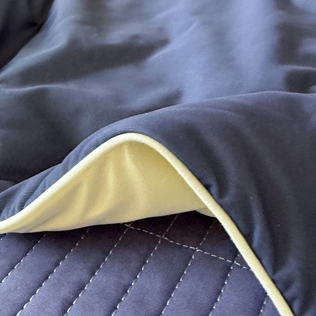 91家纺网 家纺一手货源 找家纺 桃子家居 2026新款A类小清新卡通数码印花混搭小冰皮夏被夏凉被空调被席子凉席四件套 小冰皮-星夜小熊