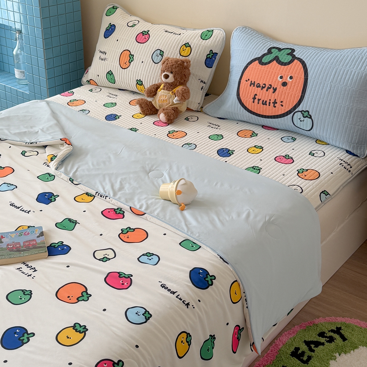 91家纺网 家纺一手货源 找家纺 桃子家居 2026新款A类小清新卡通数码印花混搭小冰皮夏被夏凉被空调被席子凉席四件套 小冰皮-夏日果味