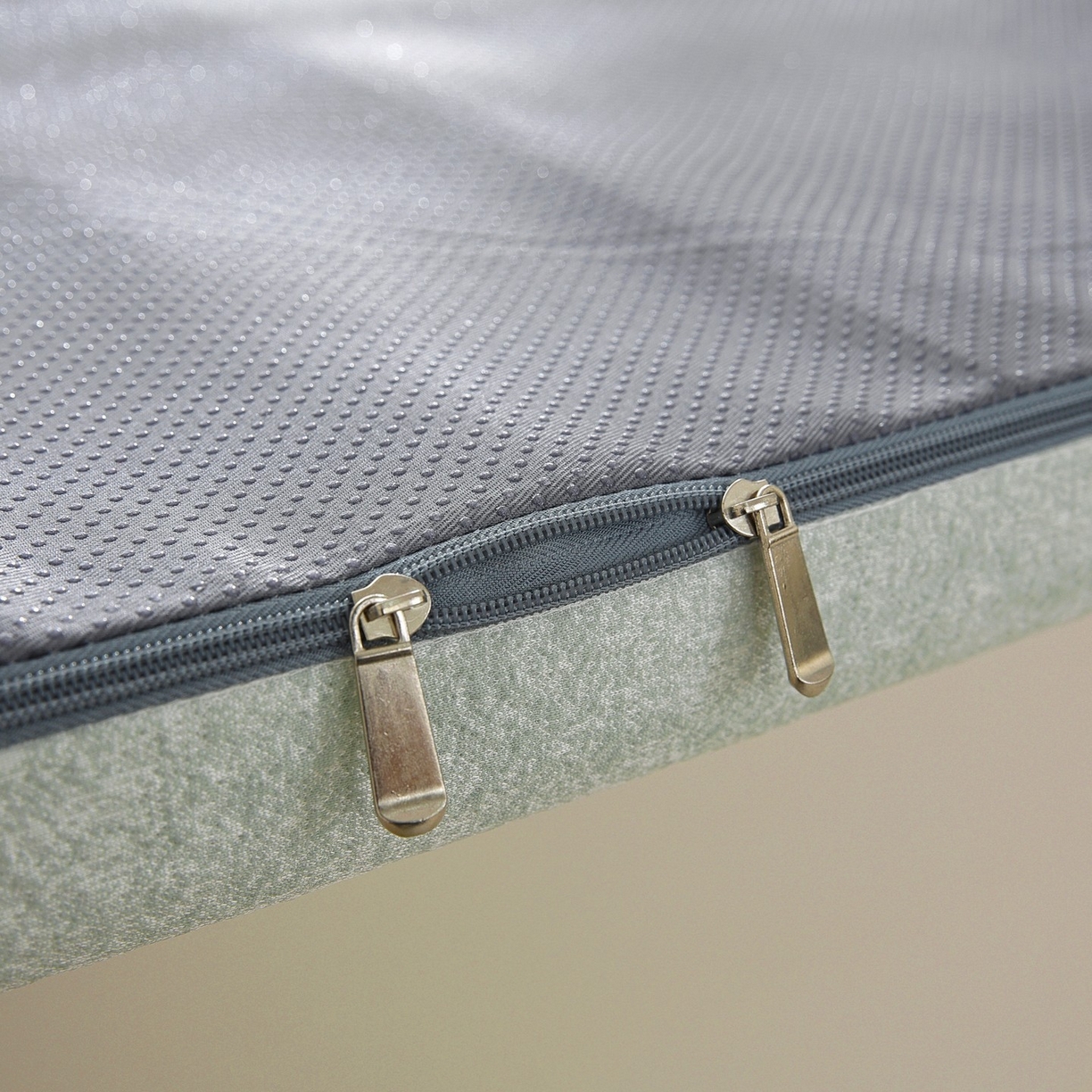 91家纺网 家纺一手货源 找家纺 共鸣沙发垫 2026新款冰豆豆素雅5厘米海绵飘窗垫系列 素雅绿色