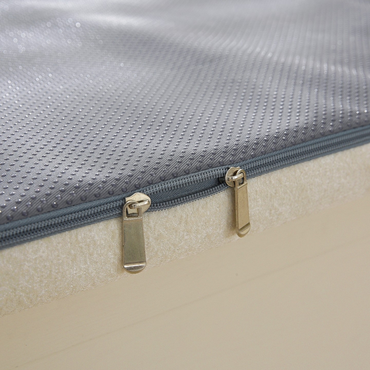 91家纺网 家纺一手货源 找家纺 共鸣沙发垫 2026新款冰豆豆素雅5厘米海绵飘窗垫系列 素雅米黄