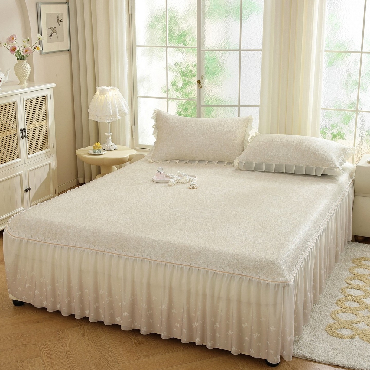 91家纺网 家纺一手货源 找家纺 共鸣沙发垫 2026新款冰豆豆素雅床裙系列 素雅米黄