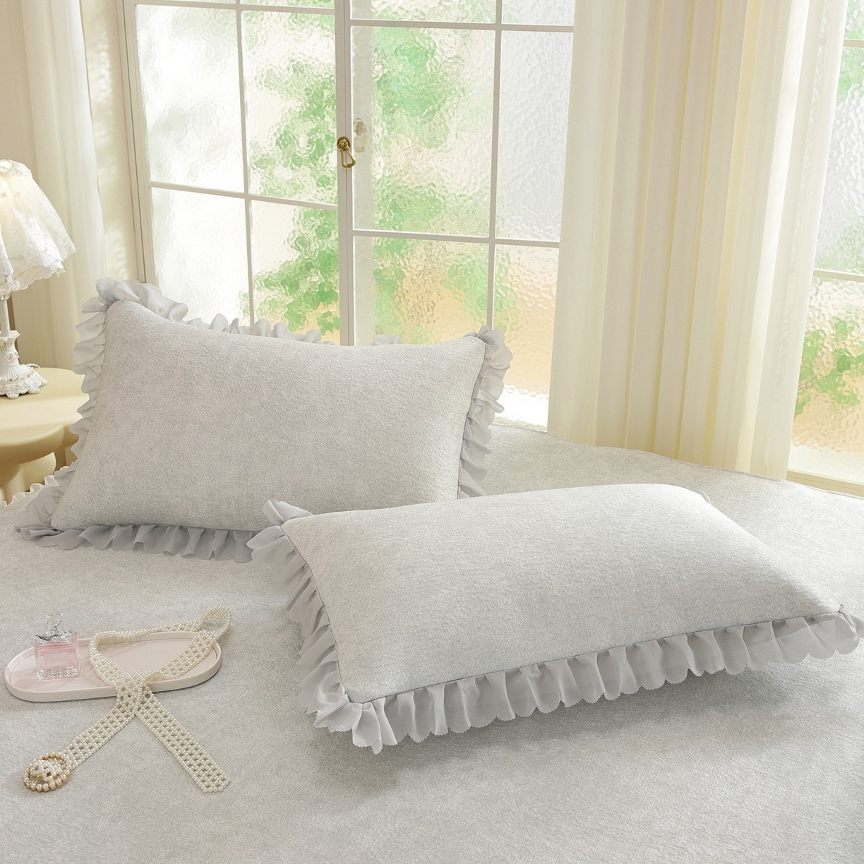 91家纺网 家纺一手货源 找家纺 共鸣沙发垫 2026新款冰豆豆素雅床裙系列 素雅灰色