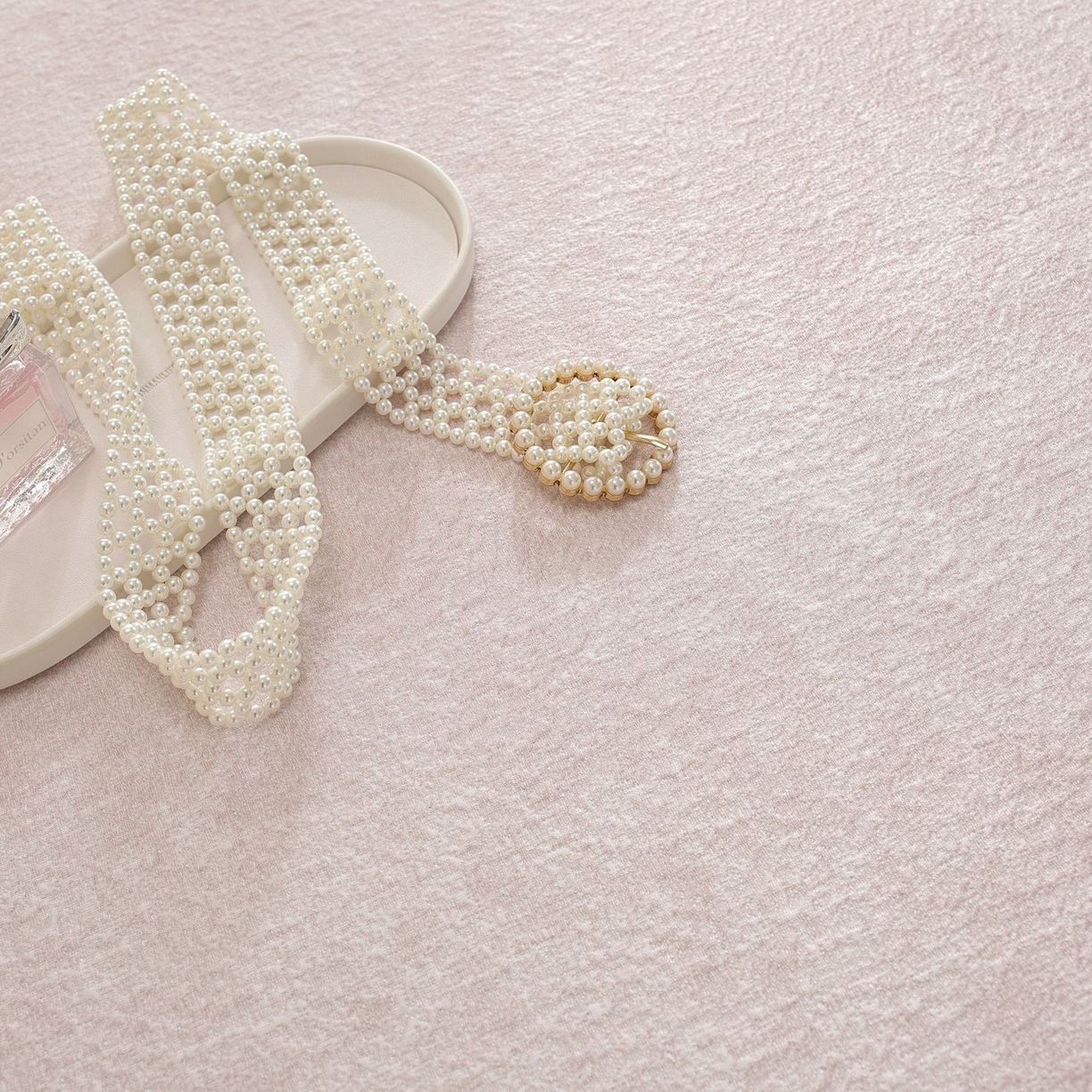 91家纺网 家纺一手货源 找家纺 共鸣沙发垫 2026新款冰豆豆素雅床裙系列 素雅粉色