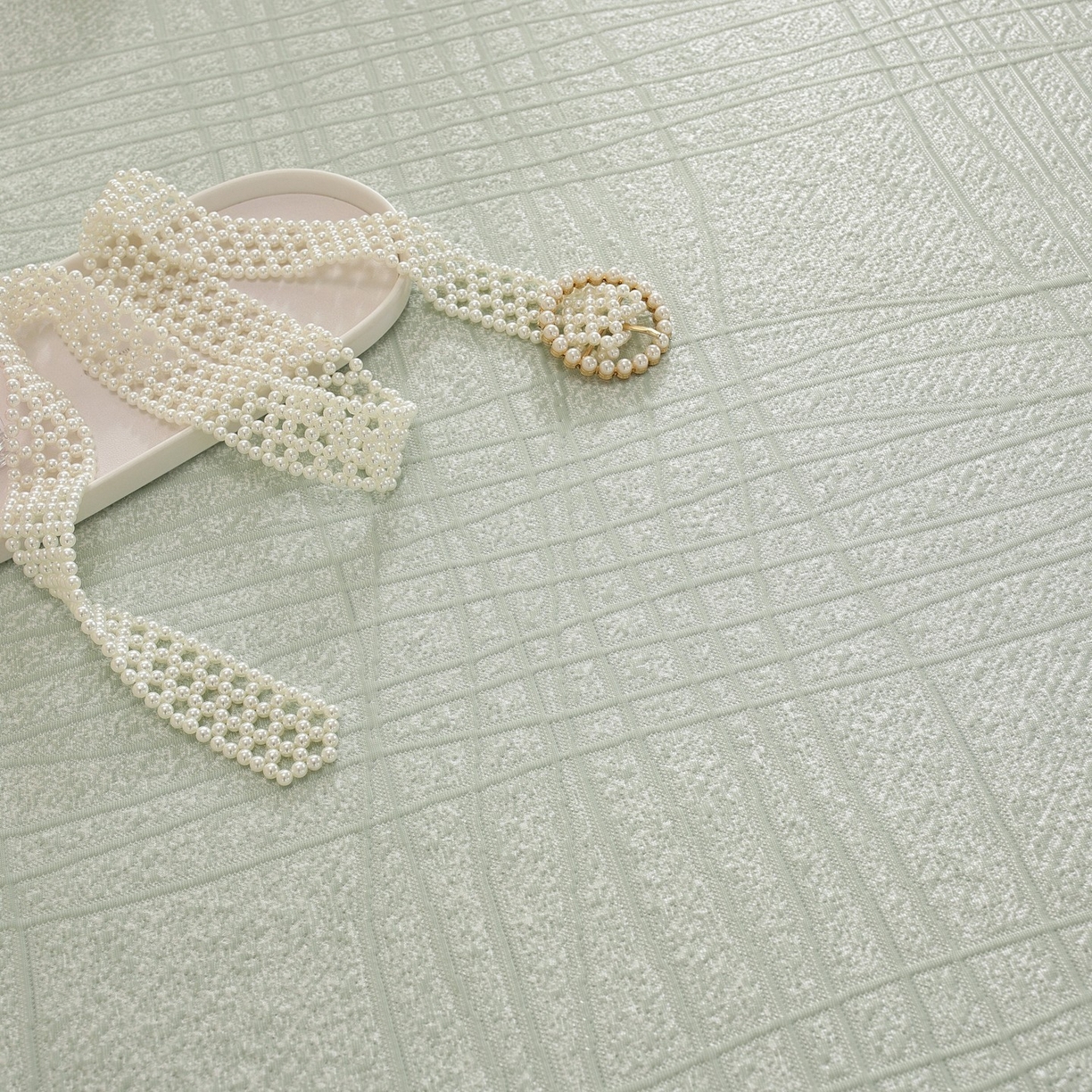 91家纺网 家纺一手货源 找家纺 共鸣沙发垫 2026新款冰豆豆条纹床裙系列 冰豆条纹绿色