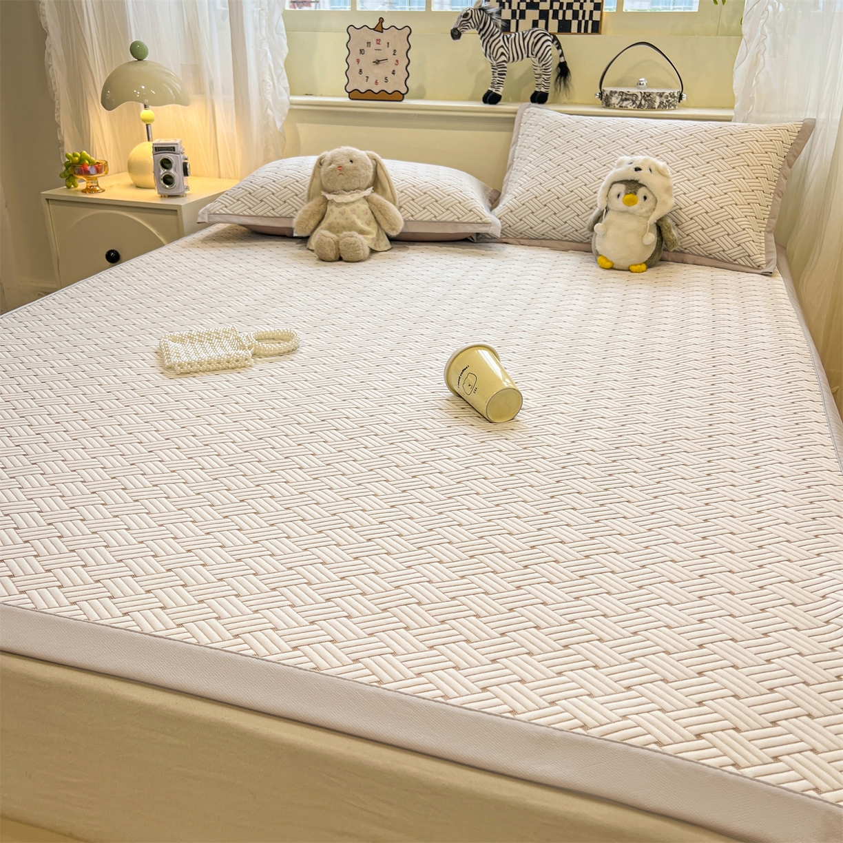 91家纺网 家纺一手货源 找家纺 （总）源舍家纺 2026新款外贸爆款饼干花韩国豆豆A类凉席可机洗床席床笠款（风格二）