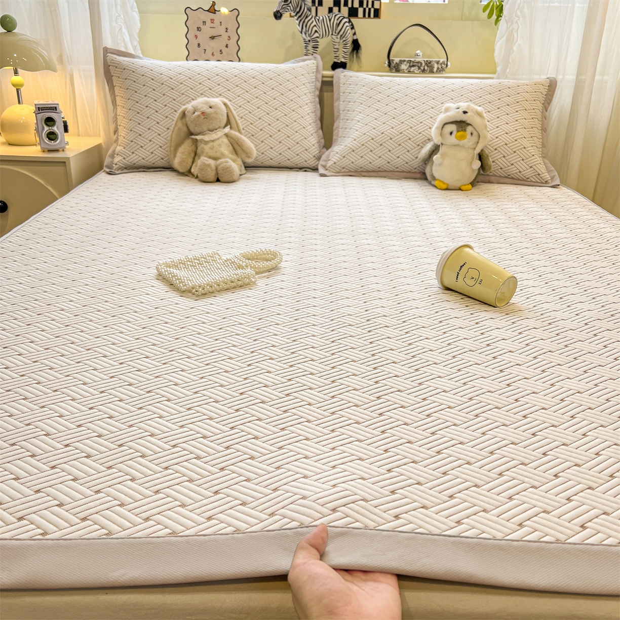 91家纺网 家纺一手货源 找家纺 （总）源舍家纺 2026新款外贸爆款饼干花韩国豆豆A类凉席可机洗床席床笠款（风格二）