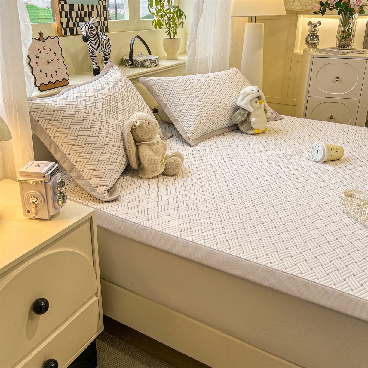 91家纺网 家纺一手货源 找家纺 （总）源舍家纺 2026新款外贸爆款饼干花韩国豆豆A类凉席可机洗床席床笠款（风格二）