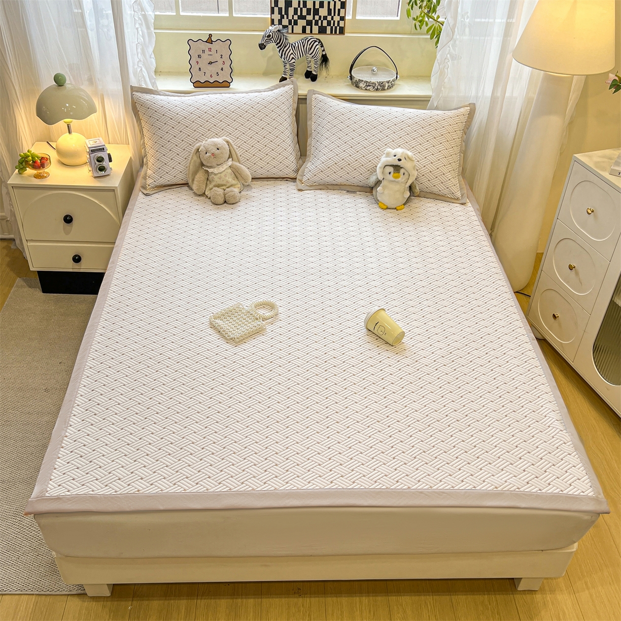 91家纺网 家纺一手货源 找家纺 （总）源舍家纺 2026新款外贸爆款饼干花韩国豆豆A类凉席可机洗床席床笠款（风格二）