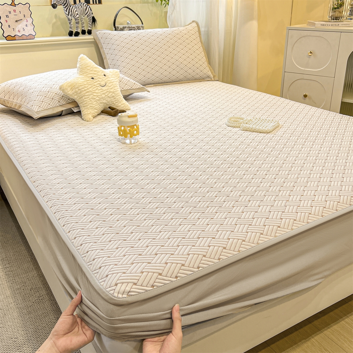 91家纺网 家纺一手货源 找家纺 （总）源舍家纺 2026新款外贸爆款饼干花韩国豆豆A类凉席可机洗床席床笠款（风格二）