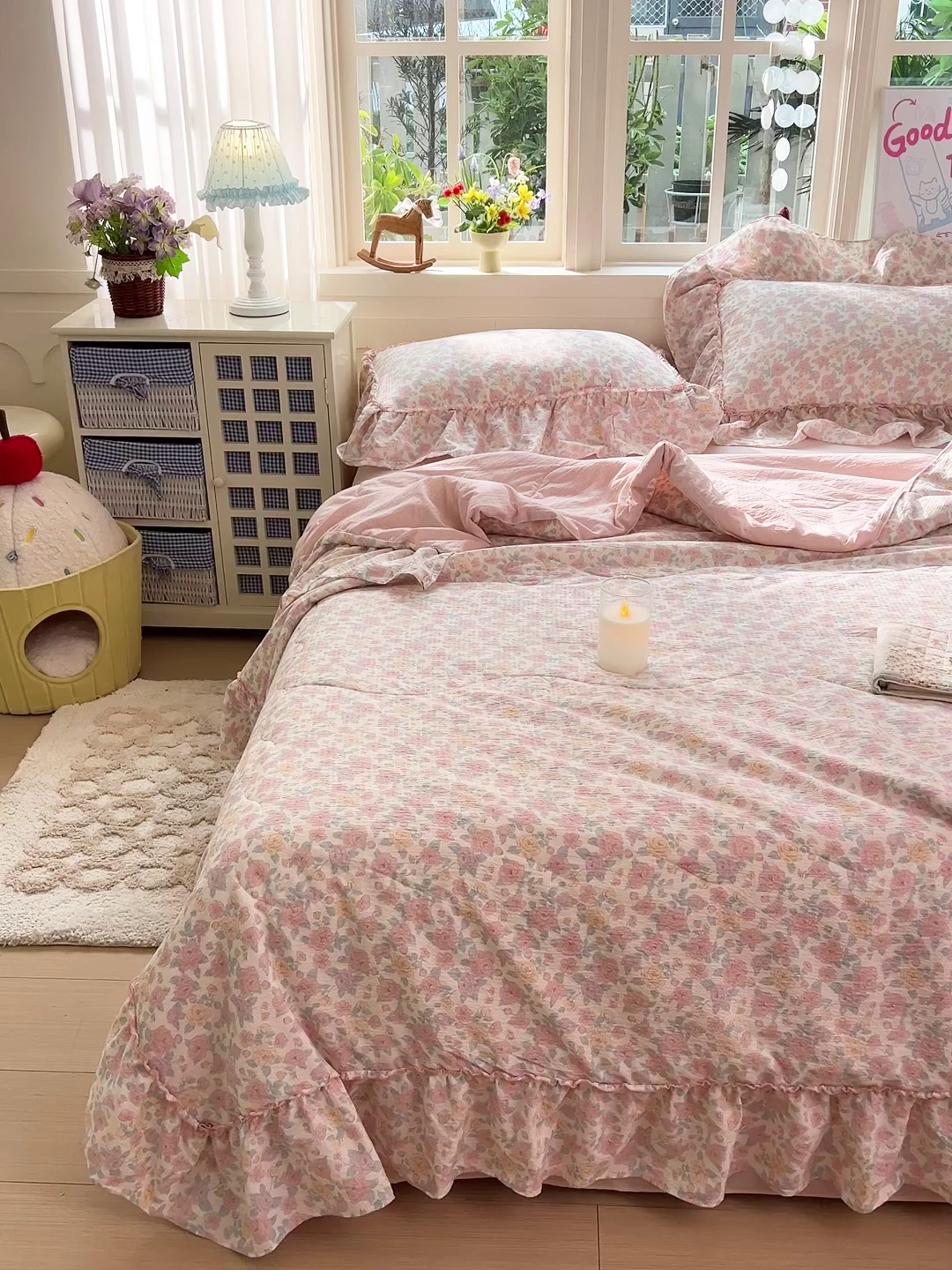 91家纺网 家纺一手货源 找家纺 一比一家纺 2026春夏新款法式大花边木棉皱皱纱夏被夏凉被空调被四件套 桃花朵朵