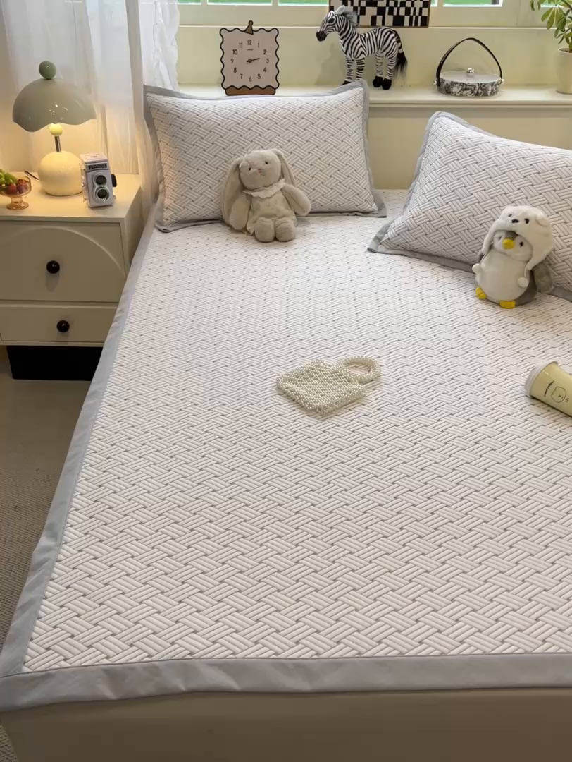 91家纺网 家纺一手货源 找家纺 （总）源舍家纺 2026新款外贸爆款饼干花韩国豆豆A类凉席可机洗床席床笠款（风格二）