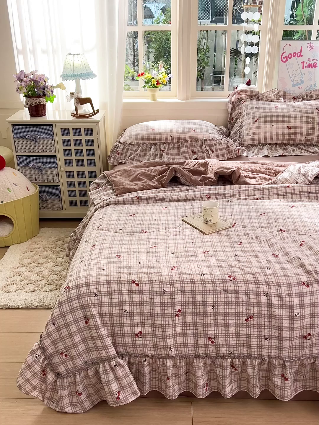 91家纺网 家纺一手货源 找家纺 一比一家纺 2026春夏新款法式大花边木棉皱皱纱夏被夏凉被空调被四件套 夏日樱桃