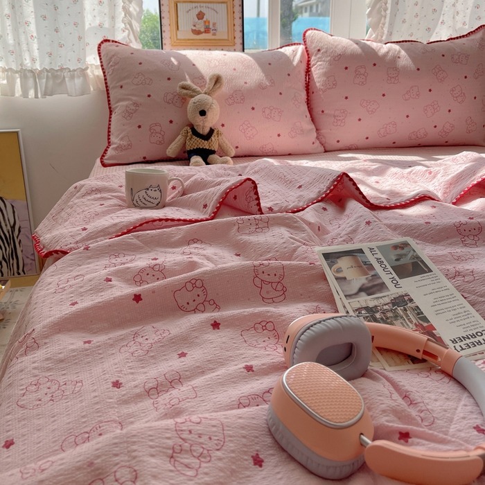 91家纺网 家纺一手货源 找家纺 禾沐 2026新款三角针泡芙纱夏被四件套-实拍图 小猫粉