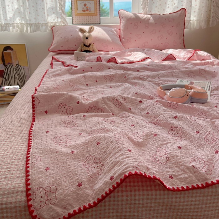 91家纺网 家纺一手货源 找家纺 禾沐 2026新款三角针泡芙纱夏被四件套-实拍图 小猫粉