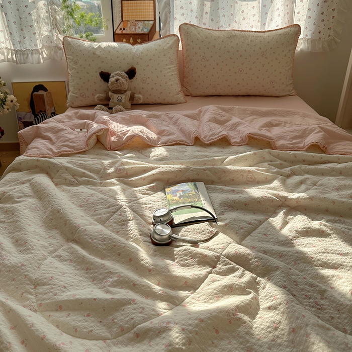 91家纺网 家纺一手货源 找家纺 禾沐 2026新款三角针泡芙纱夏被四件套-实拍图 甜桃心