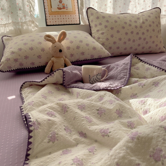 91家纺网 家纺一手货源 找家纺 禾沐 2026新款三角针泡芙纱夏被四件套-实拍图 芊泥花束