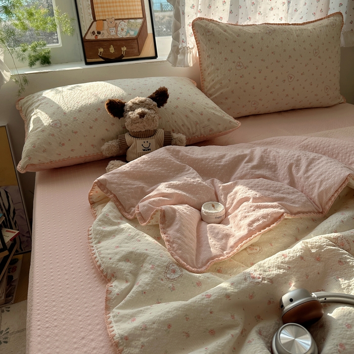 91家纺网 家纺一手货源 找家纺 禾沐 2026新款三角针泡芙纱夏被四件套-实拍图 甜桃心