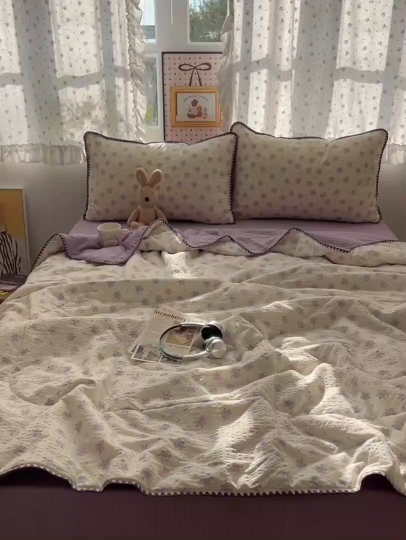 91家纺网 家纺一手货源 找家纺 禾沐 2026新款三角针泡芙纱夏被四件套-实拍图 芊泥花束