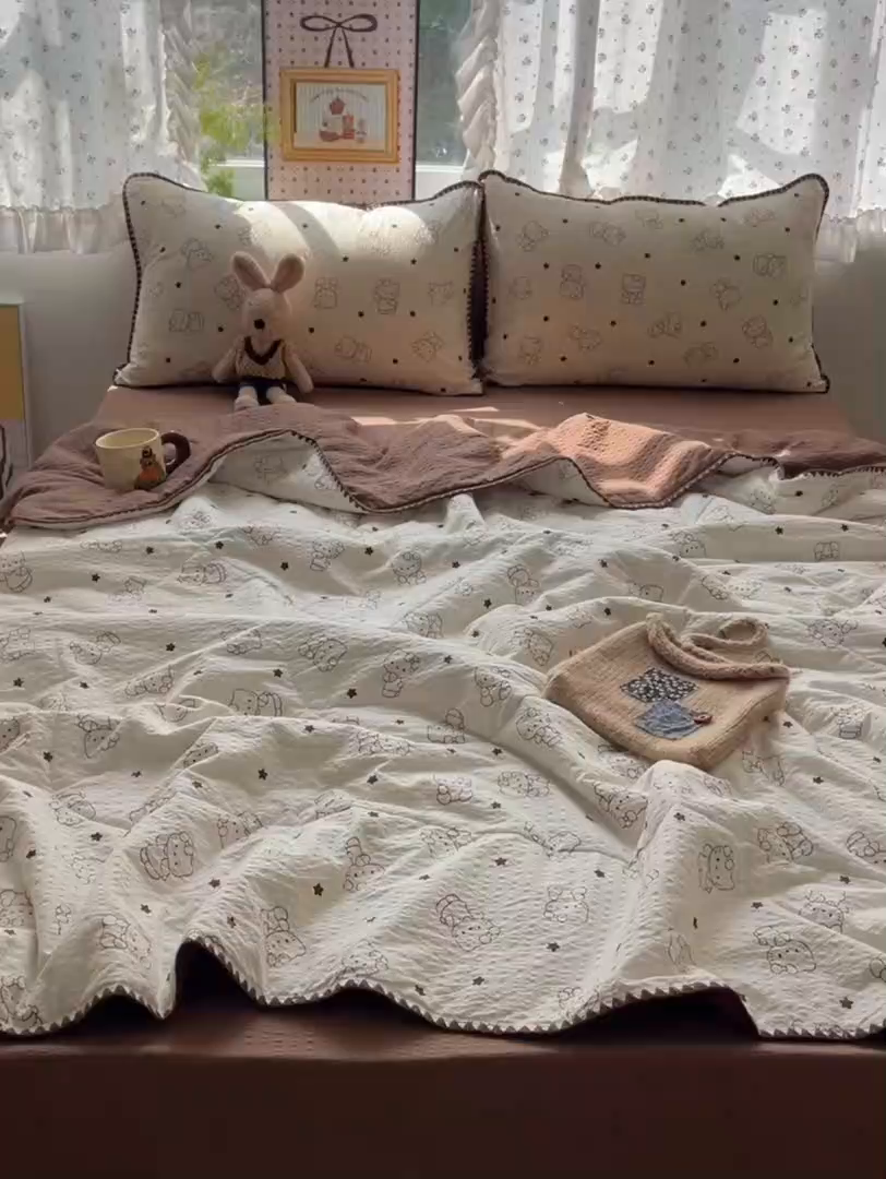 91家纺网 家纺一手货源 找家纺 禾沐 2026新款三角针泡芙纱夏被四件套-实拍图 描线猫