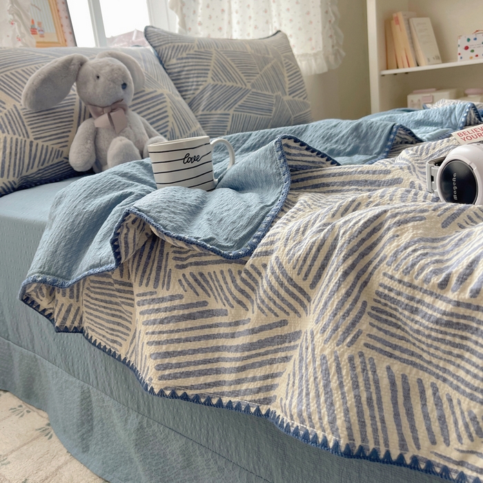 91家纺网 家纺一手货源 找家纺 禾沐 2026新款三角针泡芙纱夏被四件套-实拍图 浅川纹