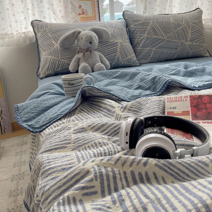 91家纺网 家纺一手货源 找家纺 禾沐 2026新款三角针泡芙纱夏被四件套-实拍图 浅川纹