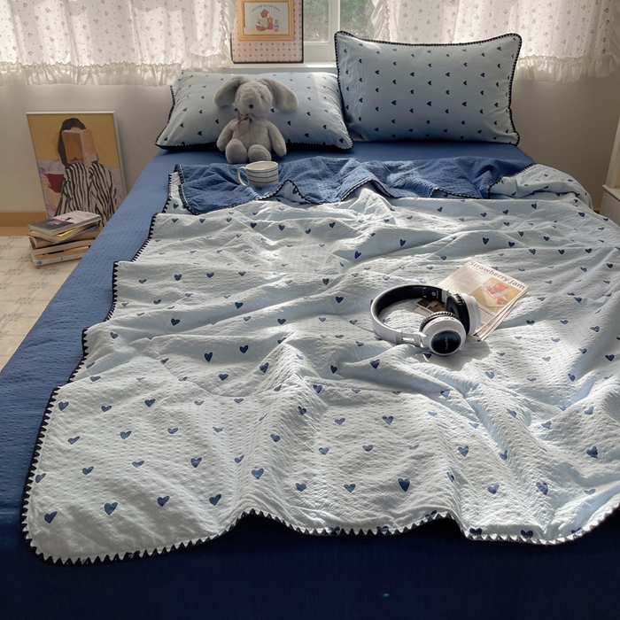 91家纺网 家纺一手货源 找家纺 禾沐 2026新款三角针泡芙纱夏被四件套-实拍图 兰爱心