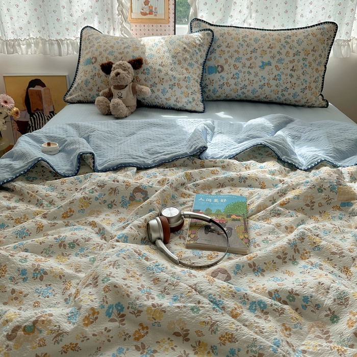 91家纺网 家纺一手货源 找家纺 禾沐 2026新款三角针泡芙纱夏被四件套-实拍图 花镜人偶