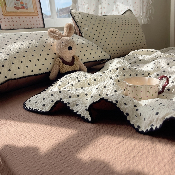 91家纺网 家纺一手货源 找家纺 禾沐 2026新款三角针泡芙纱夏被四件套-实拍图 波点