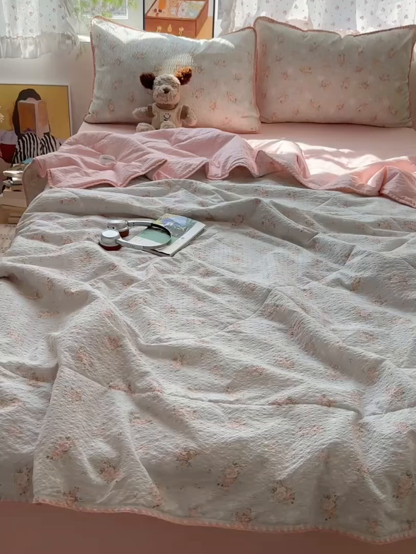91家纺网 家纺一手货源 找家纺 禾沐 2026新款三角针泡芙纱夏被四件套-实拍图 柔诗意