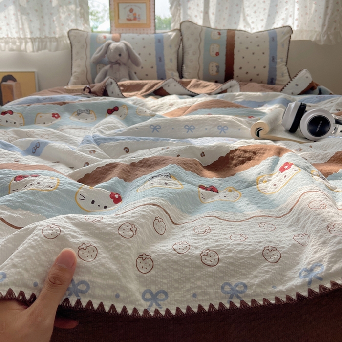 91家纺网 家纺一手货源 找家纺 禾沐 2026新款三角针泡芙纱夏被四件套-实拍图 可可小猫条