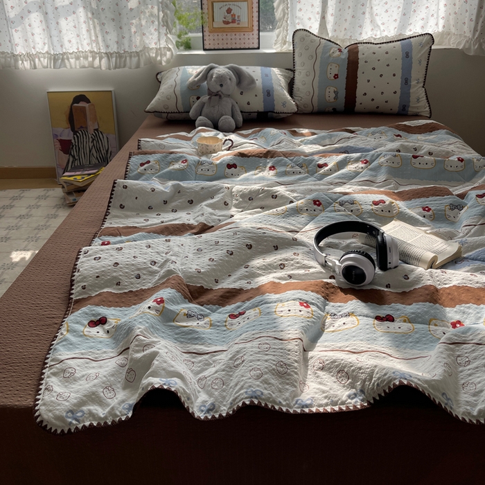 91家纺网 家纺一手货源 找家纺 禾沐 2026新款三角针泡芙纱夏被四件套-实拍图 可可小猫条