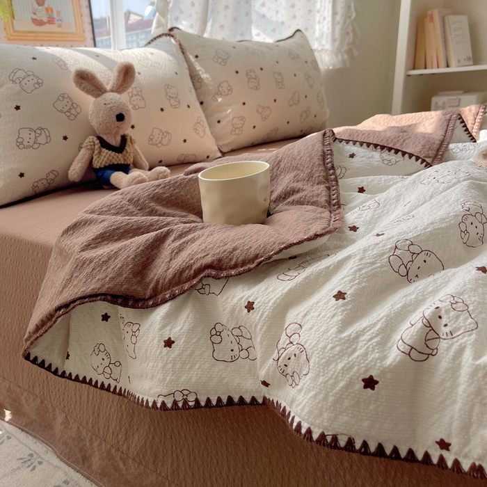 91家纺网 家纺一手货源 找家纺 梵希雅 2026新款三角针泡芙纱夏被四件套-实拍图 描线猫